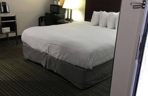 Anaheim Resort Hotel | Convenient Stay Near LAX – Close to Venice Beach, Hollywood & Disneyland