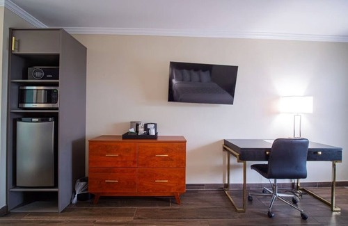 Ocala Apartment | Convenient Stay, Superb Location, Free Breakfast, Pets Allowed, Free Parking