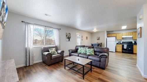 Brighton Apartment | Convenient two bedroom near DIA