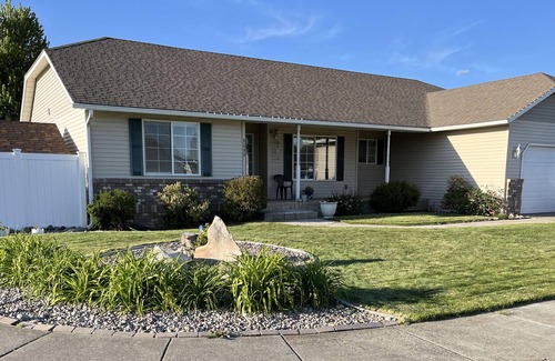 Coeur d'Alene House | Conveniently located, peaceful Hayden home