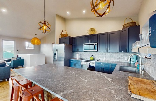 Tabernash House | Conveniently located home with wifi, hot tub & great views - dog friendly