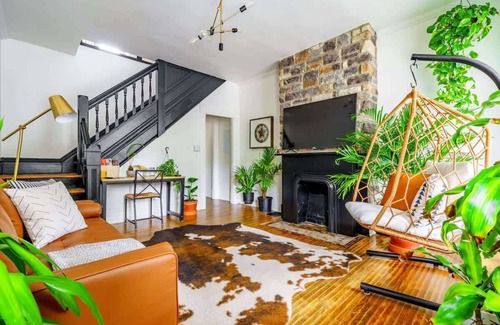 Downtown Columbus House | Convention - Pets - Short North - Parking Free