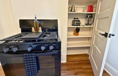 Brewery District House | Convention - Private Parking - Short North - Pets