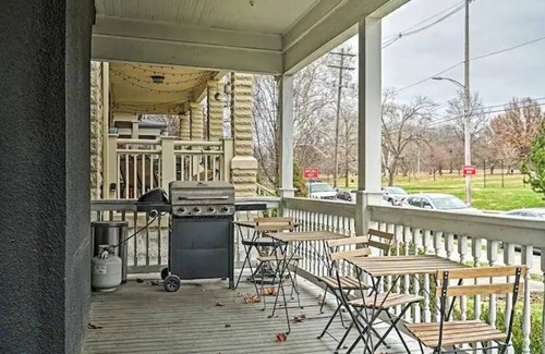 Victorian Village Apartment | Convention - Private Parking - Short North - Pets
