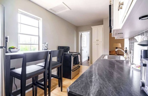Victorian Village House | Convention - Short North - Pets - Private Parking