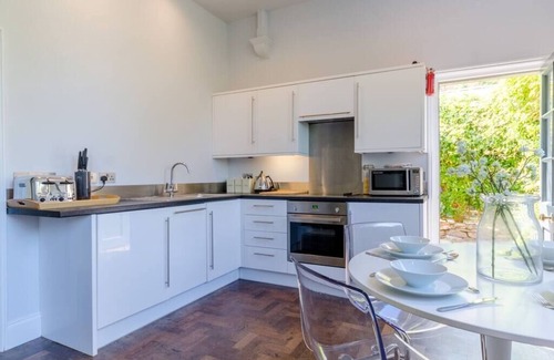 Fowey Apartment | Converted flat in amazing converted schoolhouse near Fowey Harbour