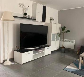 Chatenoy-le-Royal Apartment | Convivialetzen