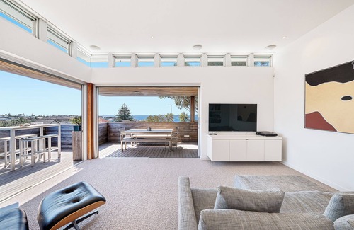 Coogee House | Coogee Beach House ~ Swimming Pool ~ Ocean Views