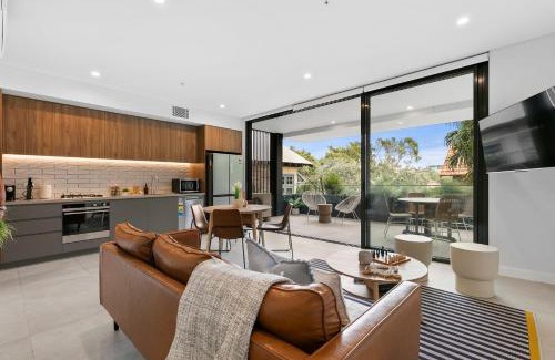 Coogee Apartment | Coogee Beachside Hideaway #3 - Private 1BR, Pet Friendly Retreat