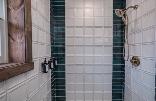 Prescott Apartment | Cook & Stay | Free Parking | Kitchen & Fireplace