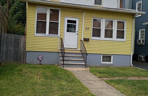 Irvington House | Cool 1-bedroom with AC in charming Irvington