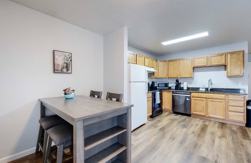 Brighton Apartment | Cool 2-Bed Condo Patio & Parking in Brighton near DIA and easy access to Denver