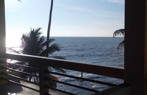 Akurala Hotel | Cool Beach Hotel