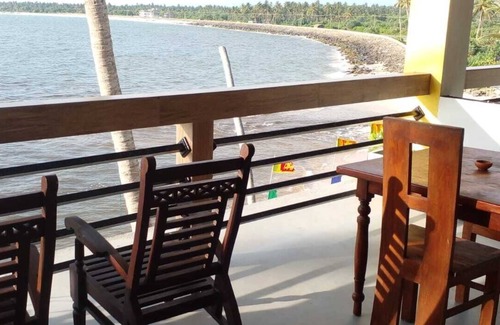 Akurala Hotel | Cool Beach Hotel