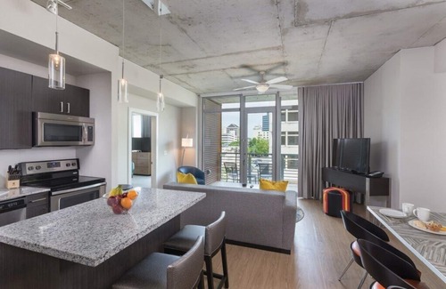 Civic District Apartment | Cool Club Wyndham Austin, Studio, Discover Stories Untold