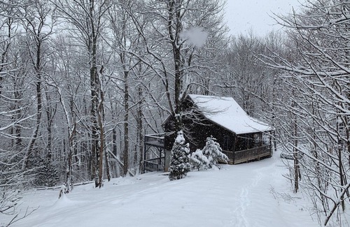 Blowing Rock Cottage | COOL COTTAGE AT 4800 FT SLEEPS 8. GOOGLE MAP IS NOT CORRECT 10 MILES TO B ROCK