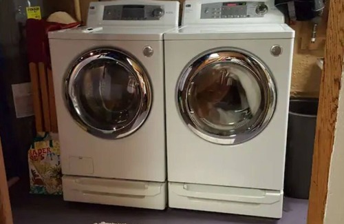 Escanaba Apartment | Cool furnished Apartment Near Downtown Escanaba
