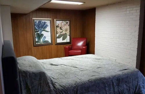 Escanaba Apartment | Cool furnished Apartment Near Downtown Escanaba