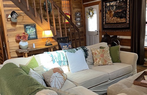 Blue Ridge Cabin | Cool North Georgia mountain has every thing you would love