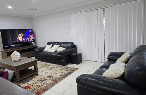 Oran Park House | Cool Prestige residence