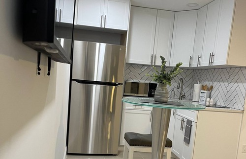 Greenacres Apartment | Cool studio, all new, perfect for a couple. strategically located to enjoy WPB !