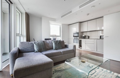 Vauxhall Apartment | Cool Vauxhall 1BR w/Gym, Media Room, W/D, Balcony & A/C, by Blueground