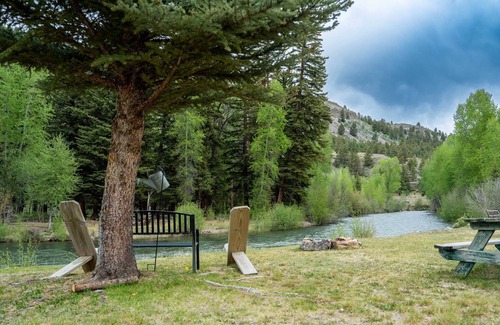 Lake City Cabin | Cool Waters Cabin - Ox Yoke #7 - Updated Cabin Along the Lake Fork of the Gunnison