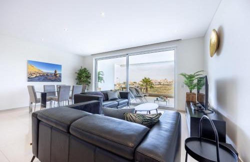 Porto de Mos Apartment | CoolHouses Algarve Lagos, 3 Bed modern Flat, outdoor & Indoor pools, Gym, Amor à Vida