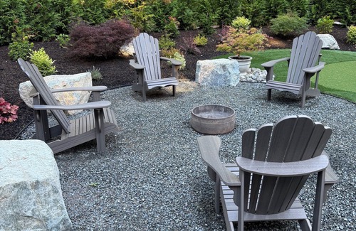 Regional District of Nanaimo House | Coombs Hidden Haven. Experience the ultimate getaway. Mini putt & privacy.