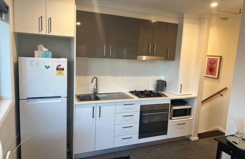 Coombs Apartment | Coombs Quiet 1-Bed Apt with Wi-Fi