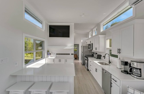 Cooperstown House | Coop Diamonds Luxury Rentals; Sunrise Estates 1