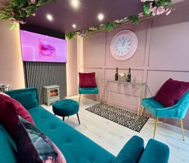 Manchester City Centre Apartment | Copper and Blossom