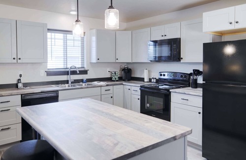 Butte House | Copper King Extended Stay Collection - 2 Bedroom Duplex