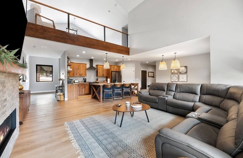 Lead House | Copper Skies Lodge In Powder House Pass
