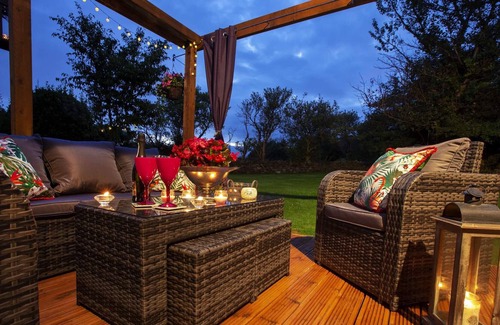 Idle House | Coppice View, a quiet cul de sac, detached property with large garden and views