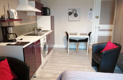 Vittel Apartment | Coqué Studio Meublé Jolie Vue, au Calme, 300m des Thermes