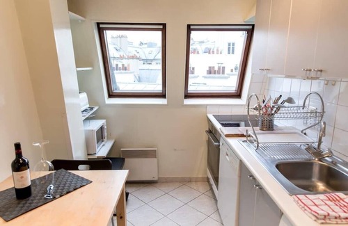 Faubourg Saint-Germain Apartment | Coquelicot | Delightful 1 Bedroom Apt near Eiffel Tower