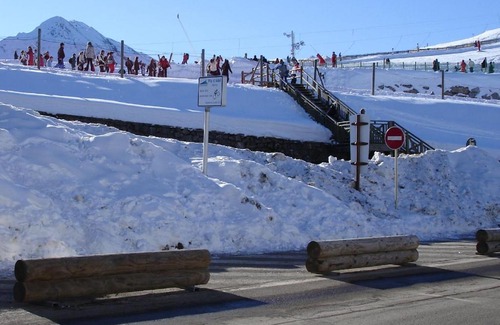 Pla d'Adet Apartment | Coquet appartement 2 étoiles ski ou cures thermales!