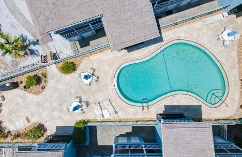 Bradenton Beach Apartment | Coquina Reef 12