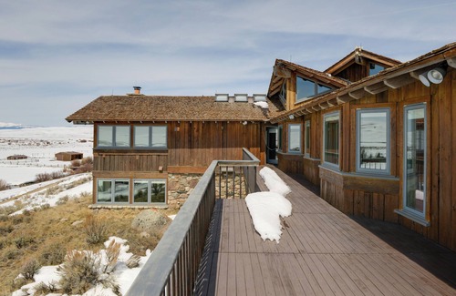 Cora Cottage | Cora Home w/Mountain Views - Fishing On-site!