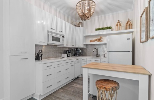 Rosemary Beach Condo | "Coral Chic" 238 Gorgeous Studio-Walk to the Beach