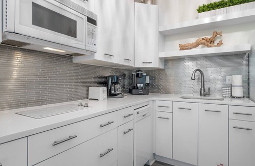 Rosemary Beach Condo | "Coral Chic" 238 Gorgeous Studio-Walk to the Beach