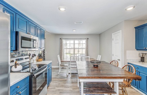 Pensacola House | Coral Island Oasis |Private Pool Home |Near NAS & Perdido Key |Dogs Ok |Private Yard |Garage Parking