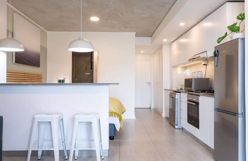 Hillhead Apartment | Coral Point Executive Studio Apartment E316