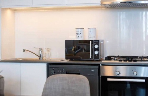 Hillhead Apartment | Coral Point Luxury 2 Bed Apartment W315