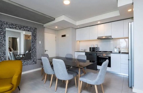 Hillhead Apartment | Coral Point Luxury 2 Bed Apartment W315