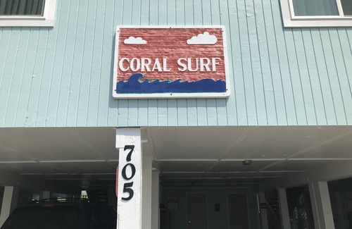 Carolina Beach Condo | CORAL SURF B-1 - OCEANFRONT 2 BR AND 2 BATH CONDO