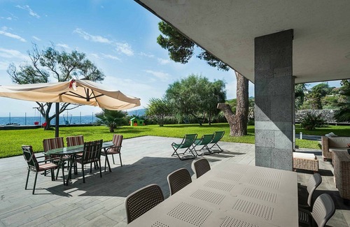 Stazzo Apartment | Corallo - apartment by the sea with pool in Sicily