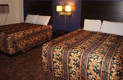 Waite Park House | Coratel Inn & Suites By Jasper Waite Park- Standard 2 Queen Bed Non-Smoking