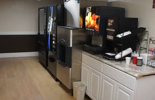 Waite Park House | Coratel Waite Park 2 Queen Bed NS